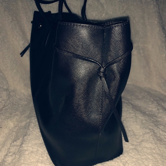 kate spade Handbags - Kate Spade Tote